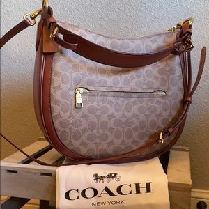 LIKE NEW Coach Hobo Bag